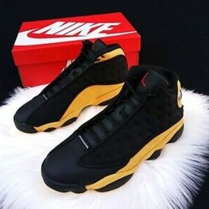 SIZE 10.5 MEN'S NIKE AIR JORDAN 13 RETRO BLACK YEL
